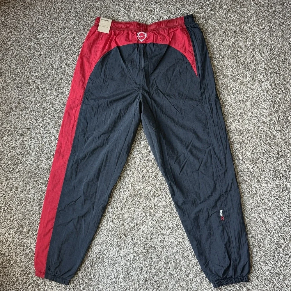 Nike Total 90 Repel Soccer Track Pants Mens Size Large Black Red HQ3393-010 NEW
